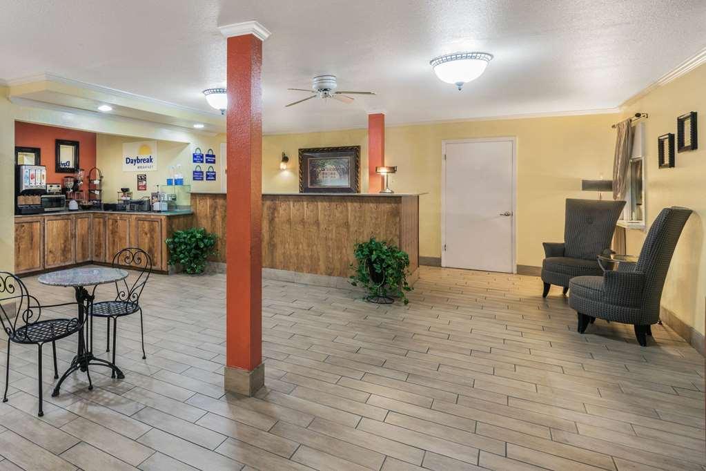 Travelodge By Wyndham Natchitoches Dalaman gambar