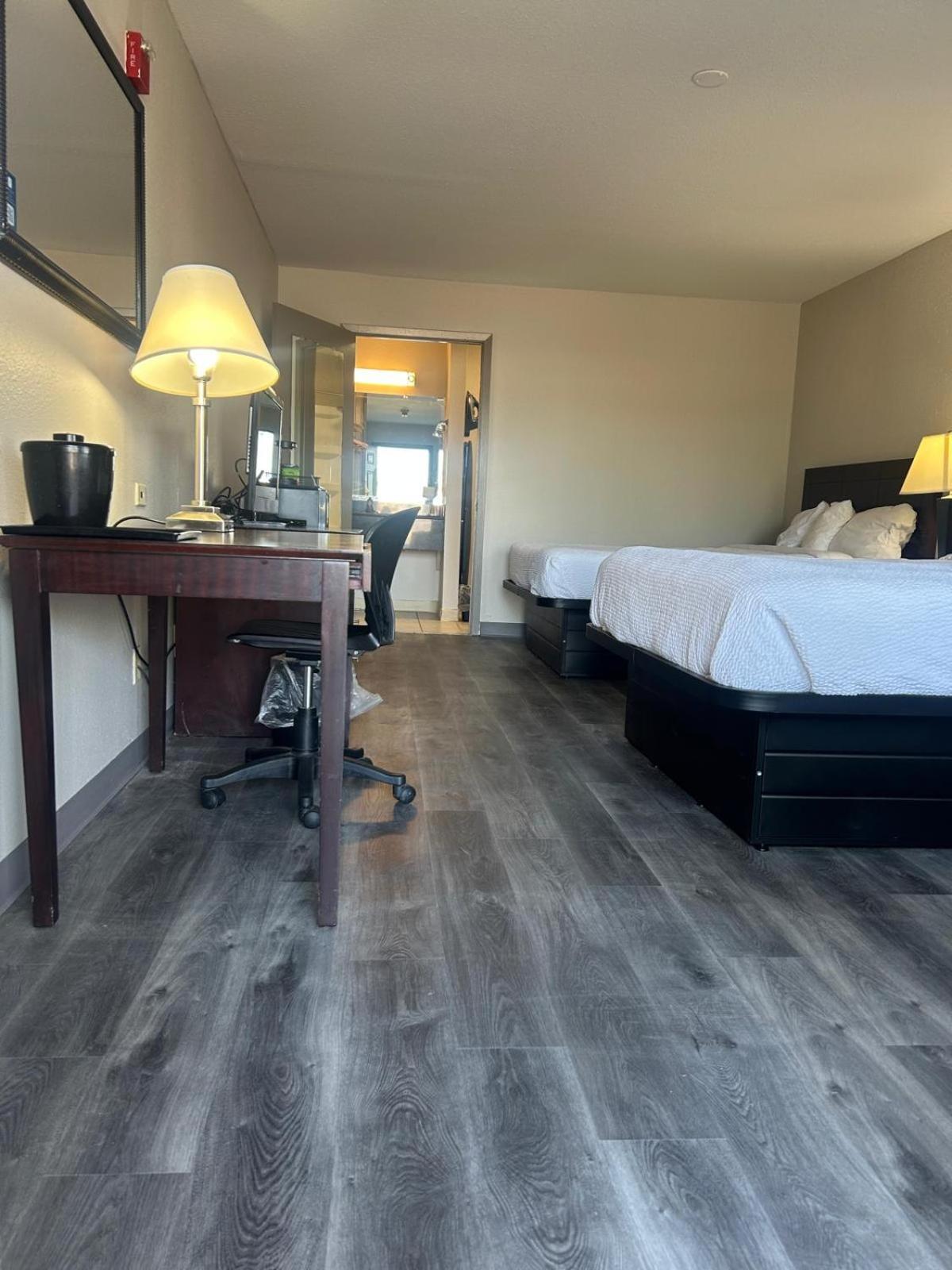 Travelodge By Wyndham Natchitoches Bilik gambar